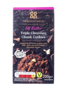 Co-op All-butter Triple Chocolate Chunk Cookies 200 g | britisches Buttergebäck mit Milch-, dunkler- und weißer Schokolade von Co-Op